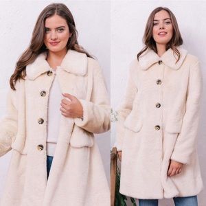 Gal Meets Glam Paulina Coat